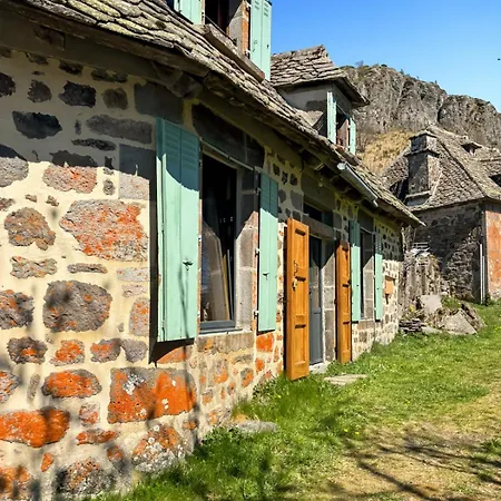 Dom wakacyjny Maison De Caractere En Montagne, Vue Et Nature Saint-Projet-de-Salers